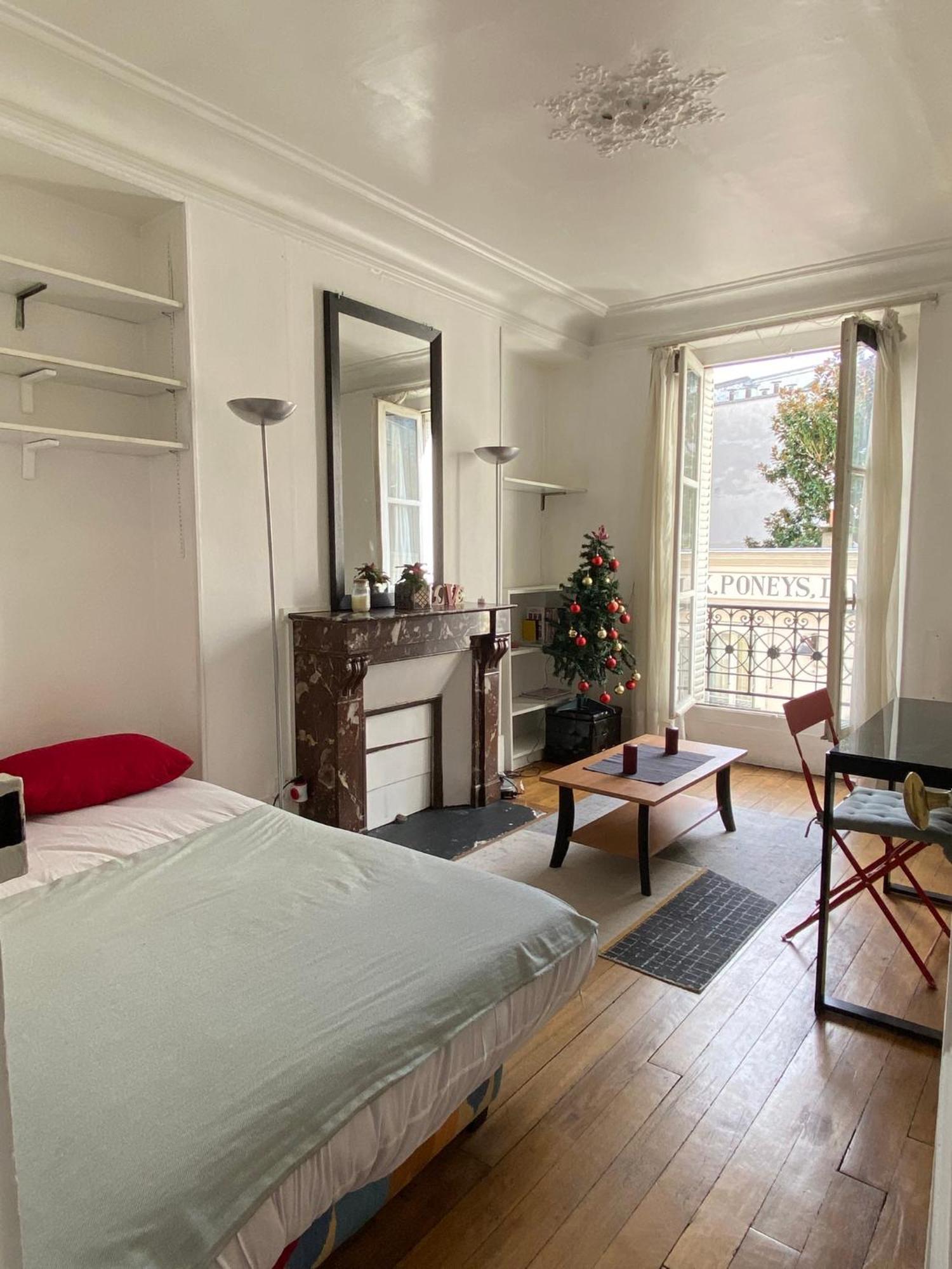 Habitación en casa particular En Compartido - - Ubicacion Perfecta París